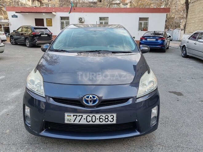 Toyota Prius-1