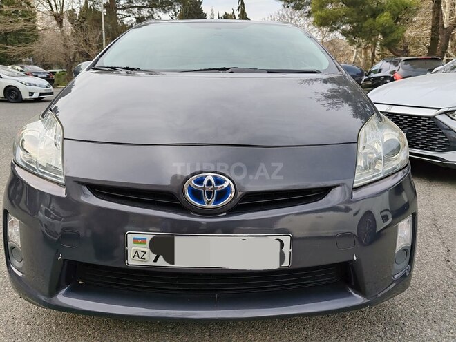Toyota Prius-2