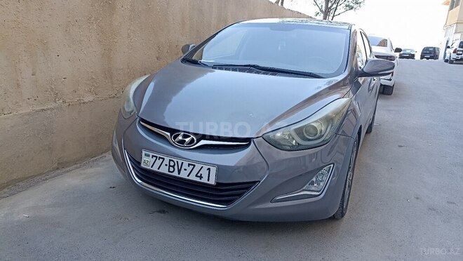 Hyundai Elantra-1
