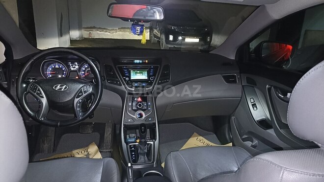 Hyundai Elantra-7