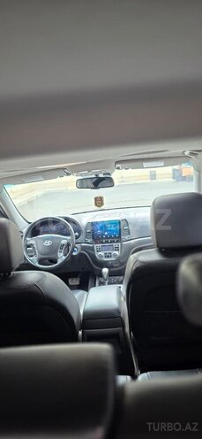 Hyundai Santa Fe-13