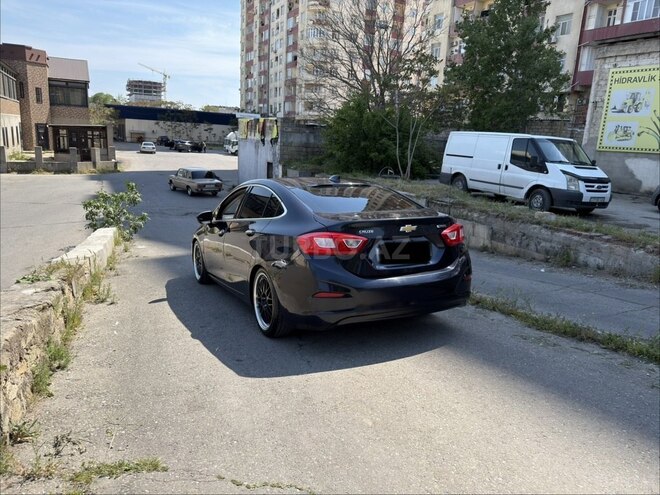 Chevrolet Cruze-12