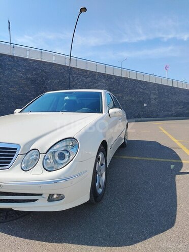 Mercedes E 240-2
