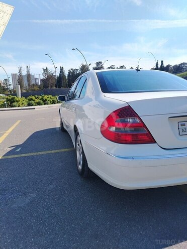 Mercedes E 240-5