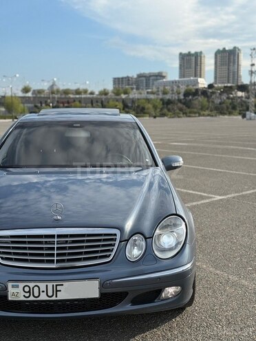 Mercedes E 240-19