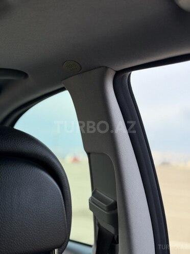 Mercedes E 240-16