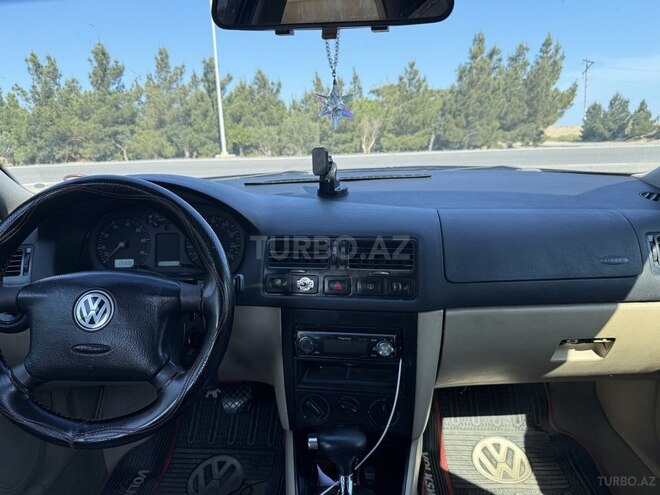 Volkswagen Jetta-5