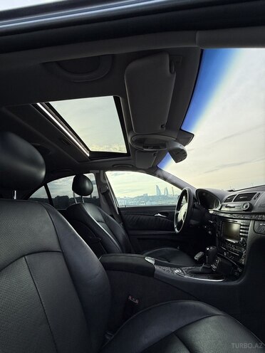 Mercedes E 240-12