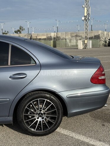 Mercedes E 240-5