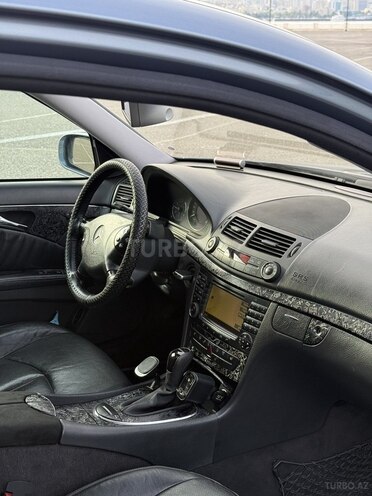 Mercedes E 240-17