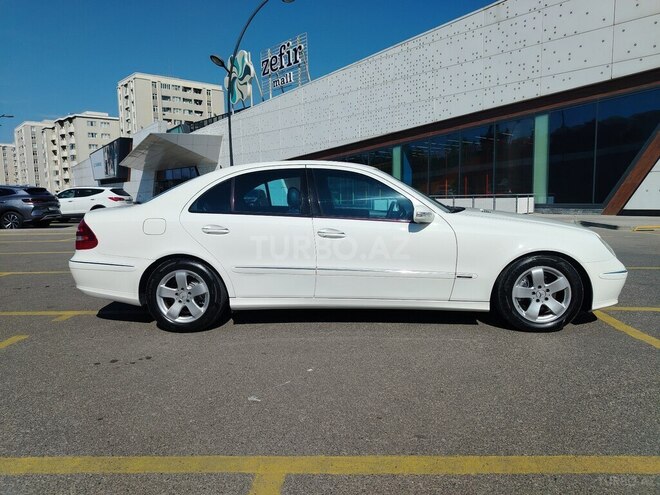 Mercedes E 240-8