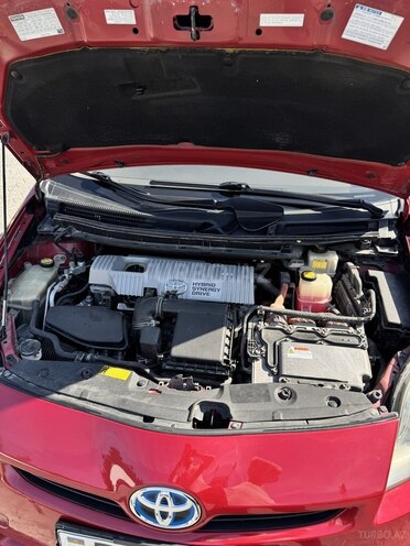 Toyota Prius-10