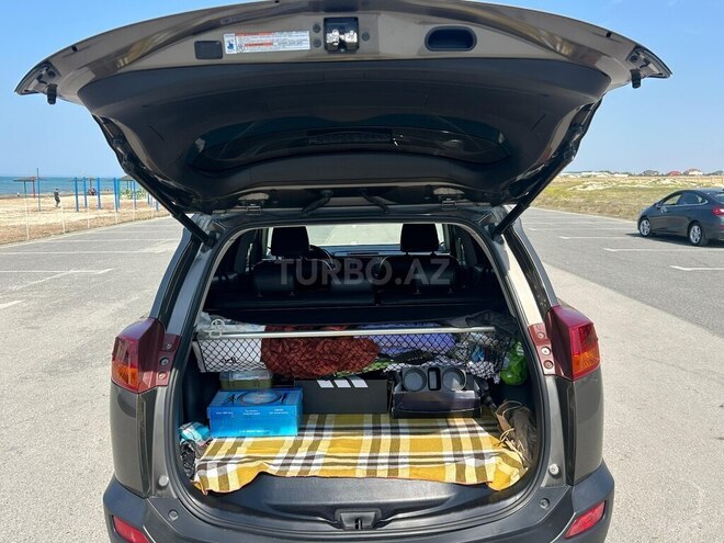 Toyota RAV4-9