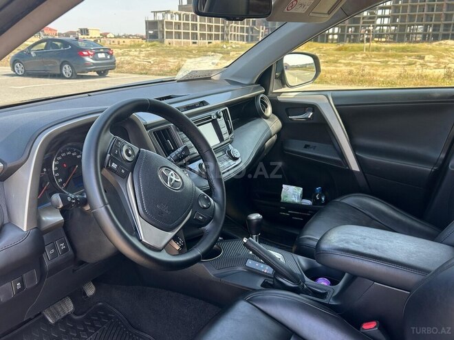 Toyota RAV4-11