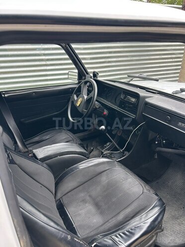 LADA (VAZ) 2107-2