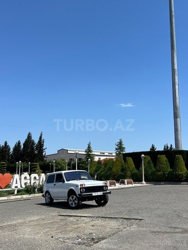 LADA (VAZ) Niva-11