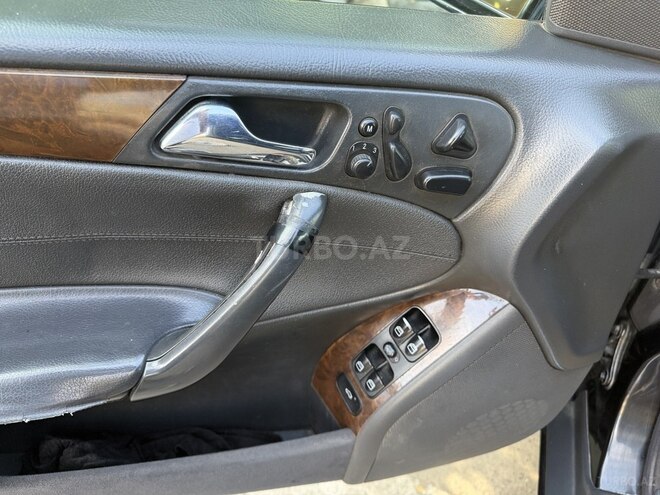 Mercedes C 320-8