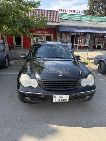 Mercedes C 320-9