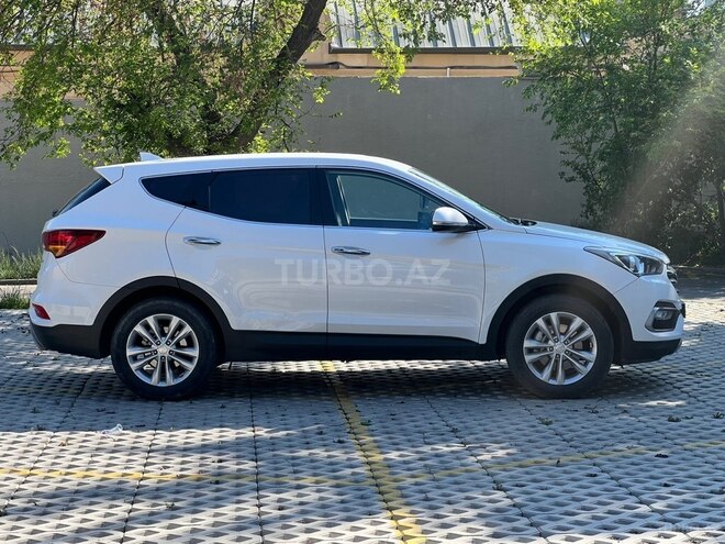 Hyundai Santa Fe-5
