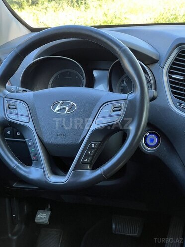 Hyundai Santa Fe-10