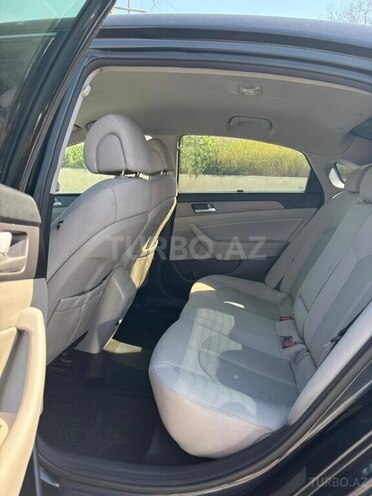 Hyundai Sonata-5
