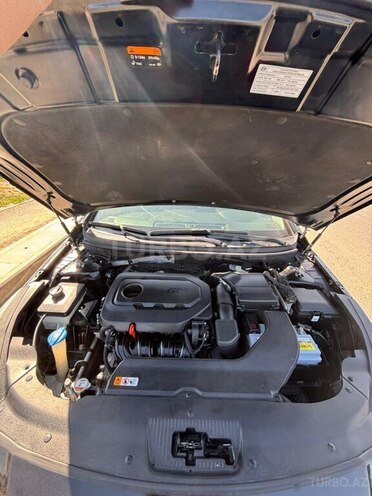 Hyundai Sonata-8