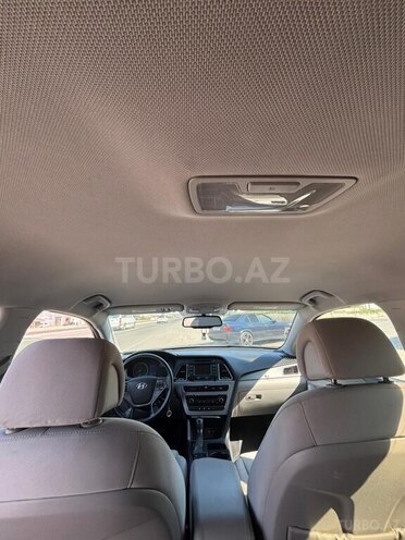 Hyundai Sonata-6