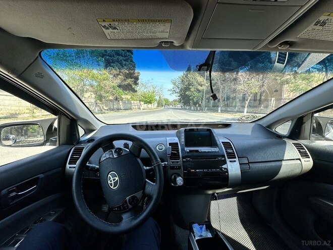 Toyota Prius-3