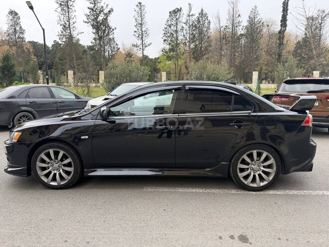 Mitsubishi Lancer-9
