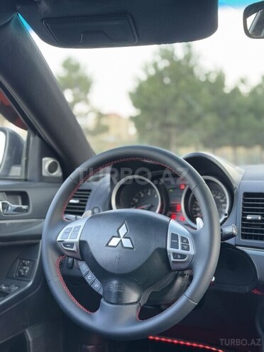Mitsubishi Lancer-12