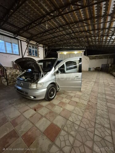 Mercedes Vito 112 CDI-11