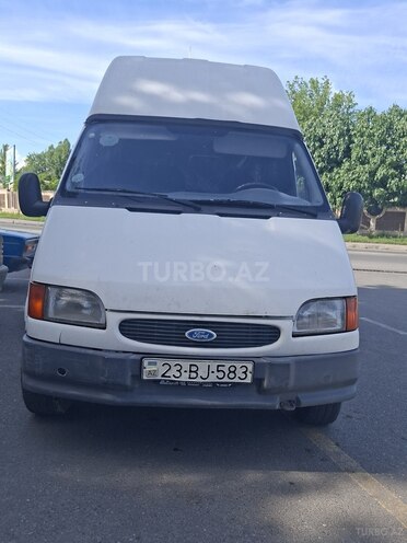 Ford Transit-1