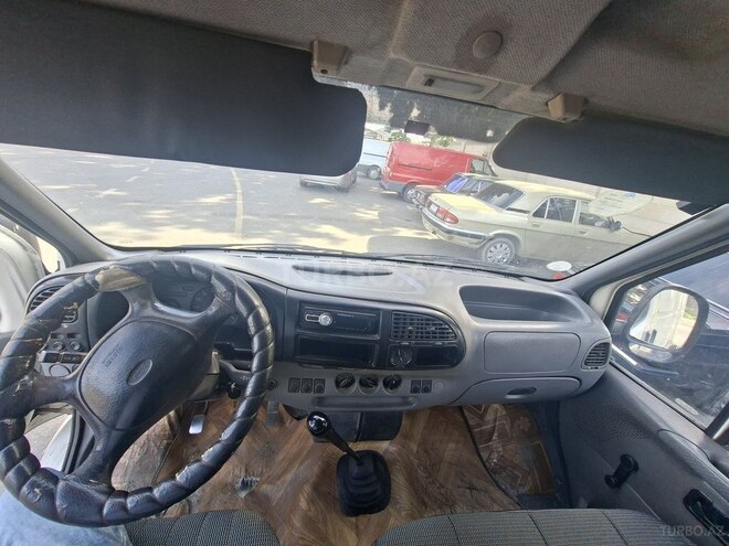 Ford Transit-3