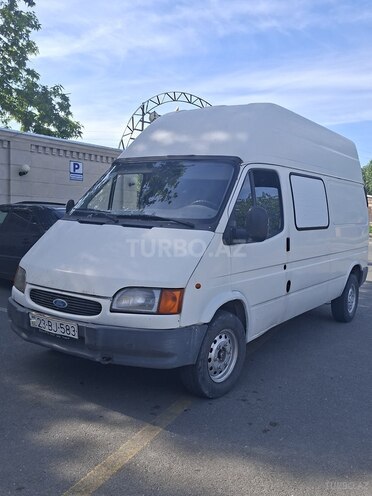 Ford Transit-2