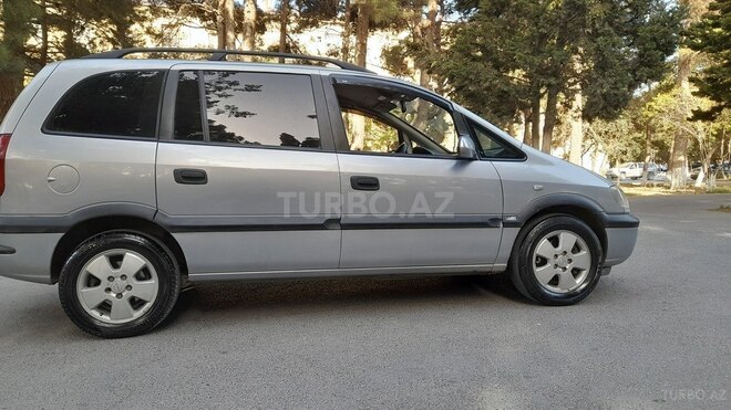 Opel Zafira-6