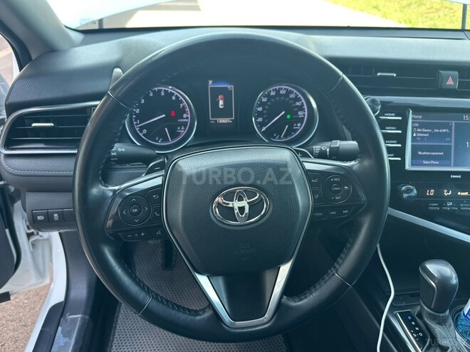 Toyota Camry-12