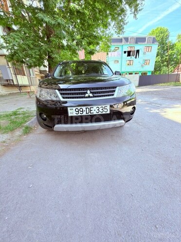 Mitsubishi Outlander-2