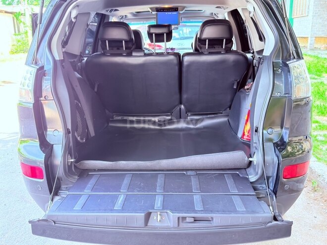 Mitsubishi Outlander-9