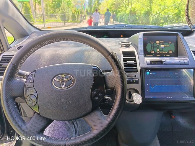 Toyota Prius-2