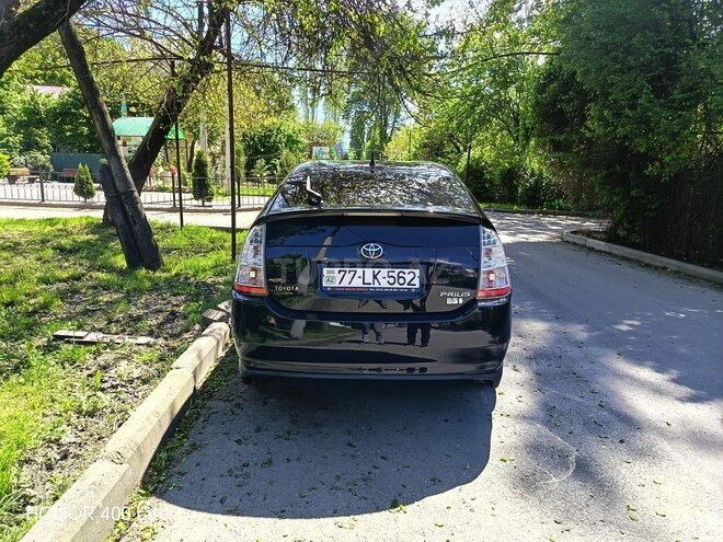 Toyota Prius-3