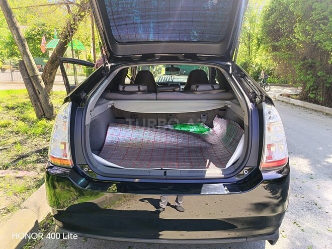 Toyota Prius-5
