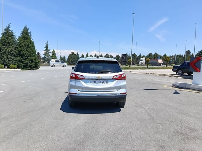Chevrolet Equinox-8