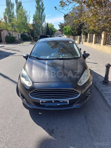 Ford Fiesta-1