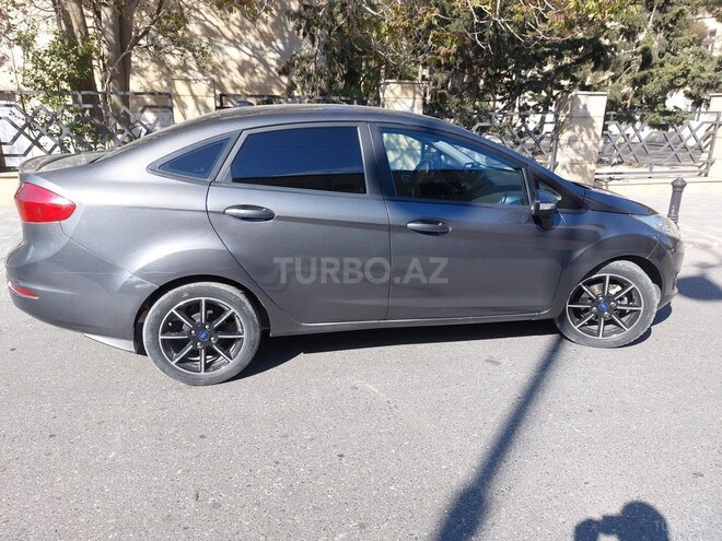 Ford Fiesta-3