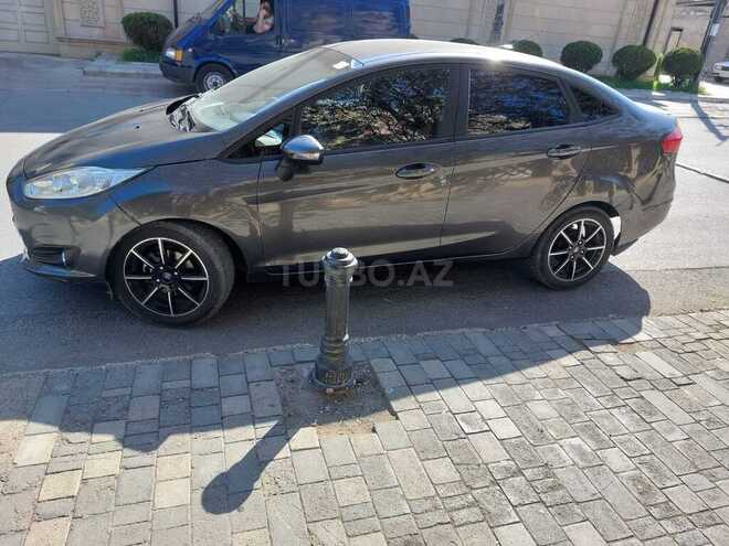 Ford Fiesta-4
