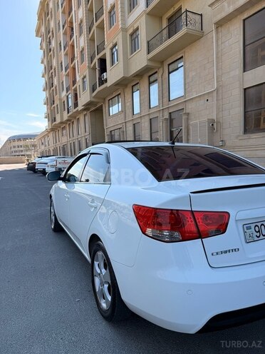 Kia Cerato-9