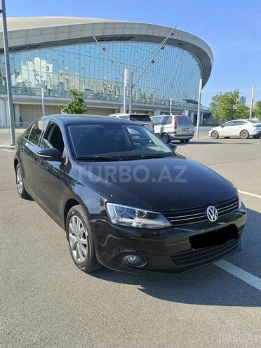Volkswagen Jetta-4