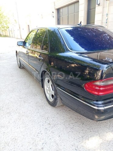 Mercedes E 240-7