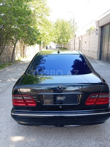 Mercedes E 240-9