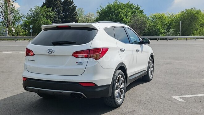 Hyundai Santa Fe-4